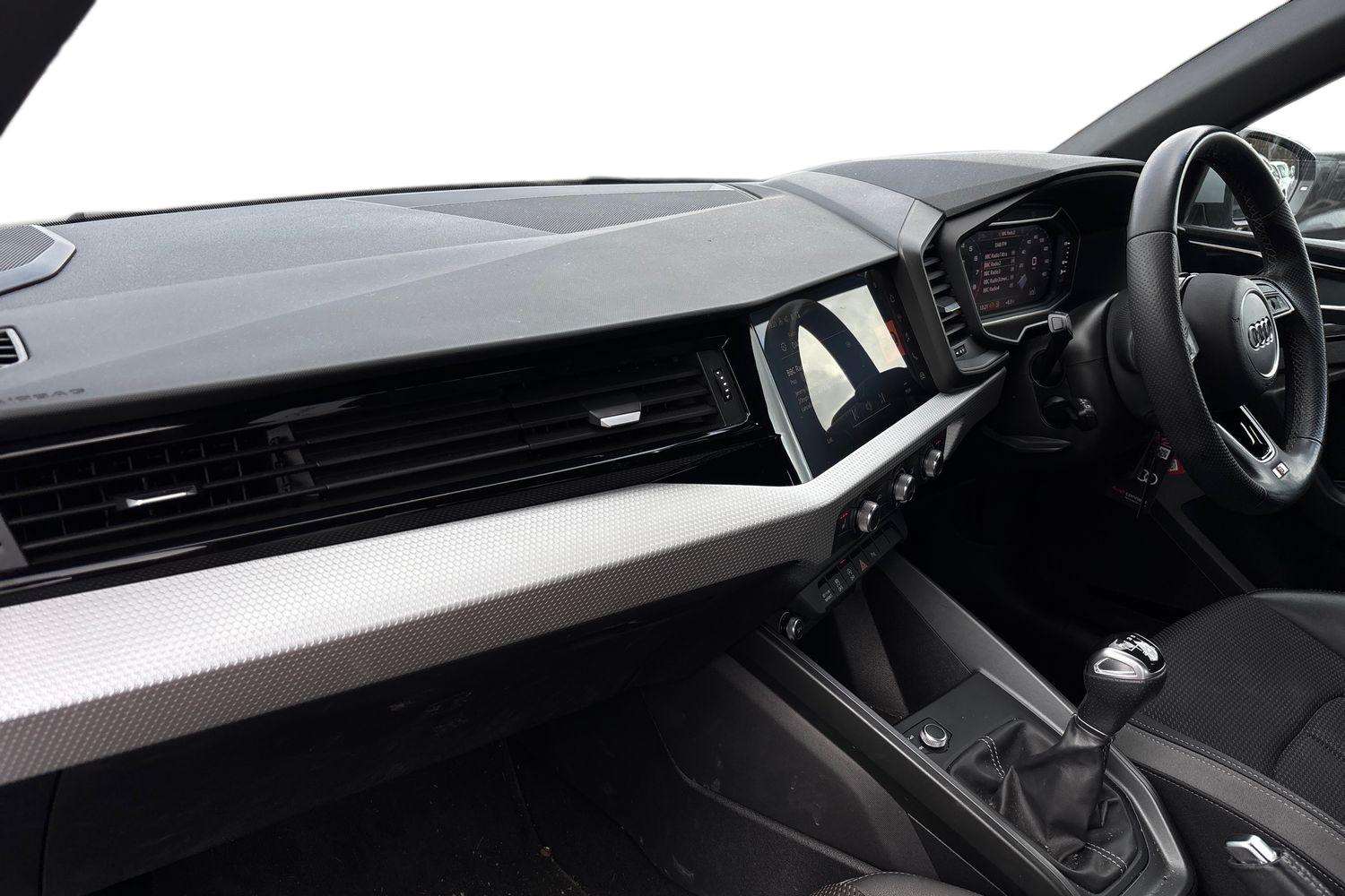 Used Audi A1 2023 for sale - 77842390: Photo 2