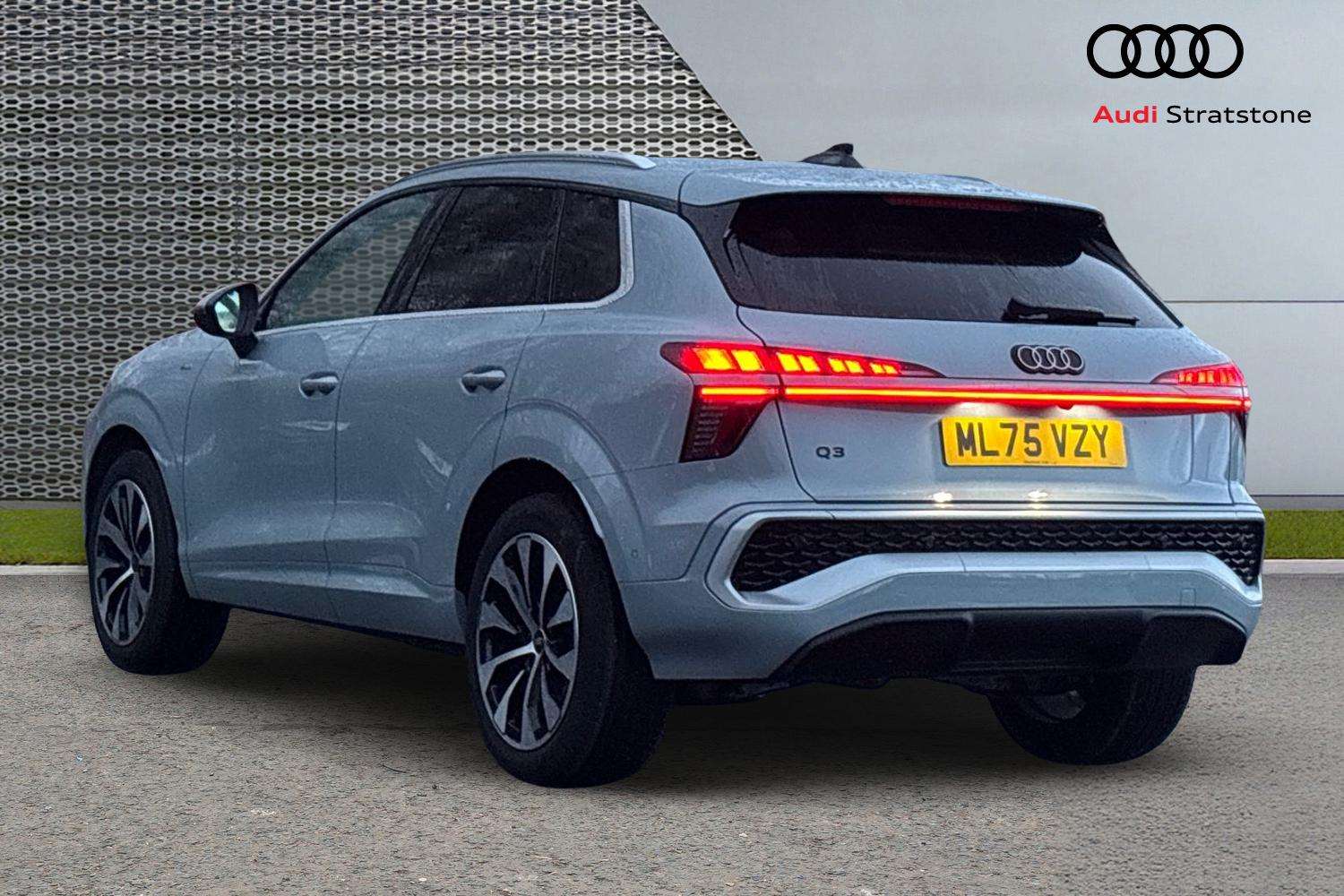 Used Audi Q3 2025 for sale - 77076463: Photo 3