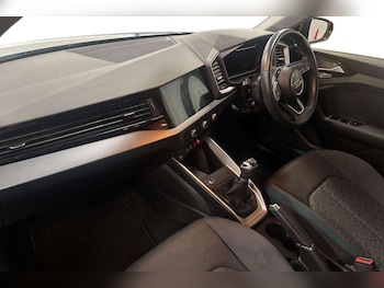 Used Audi A1 2018 for sale - 76176907: Photo 2