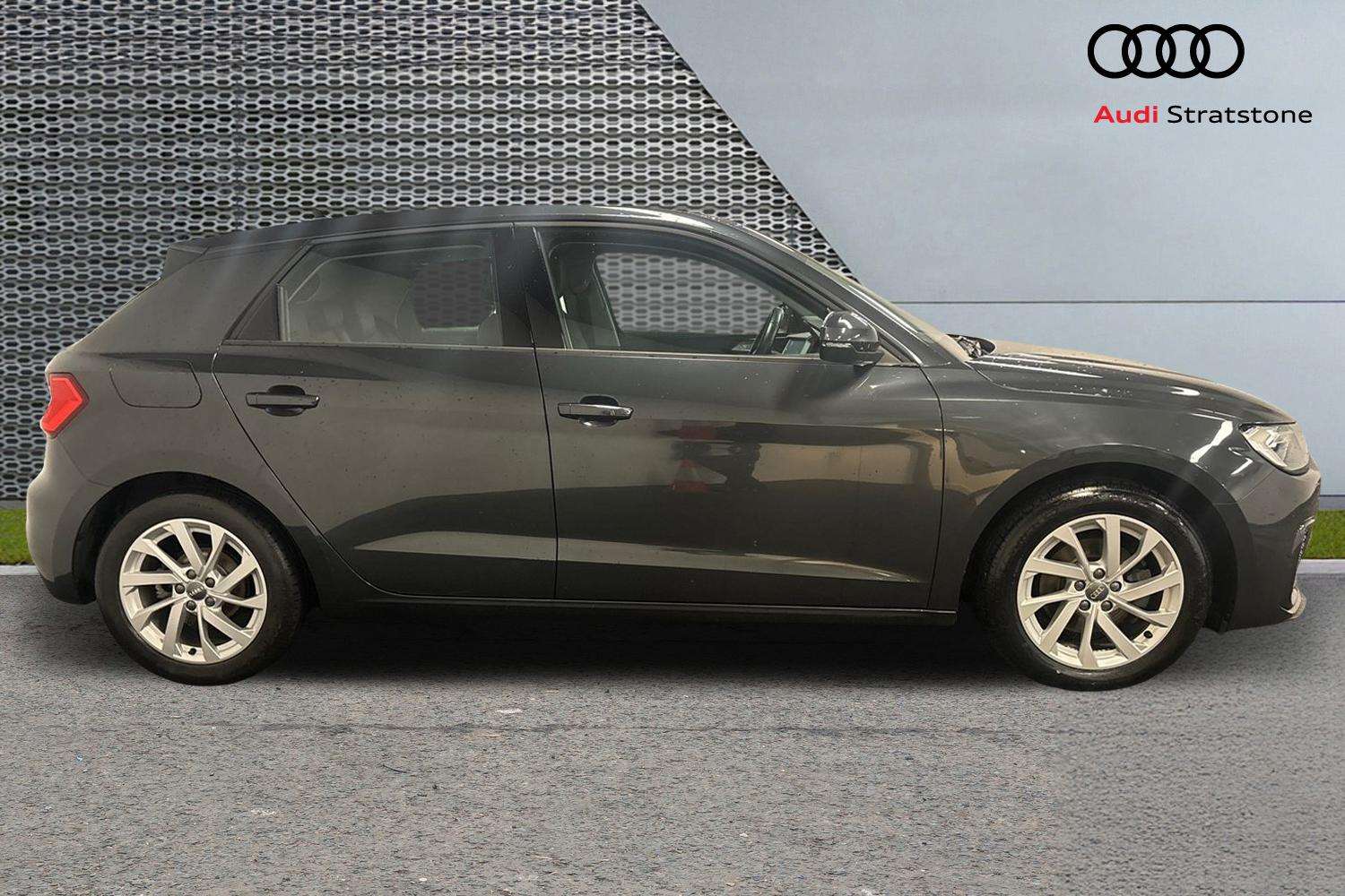 Used Audi A1 2018 for sale - 76176907: Photo 4