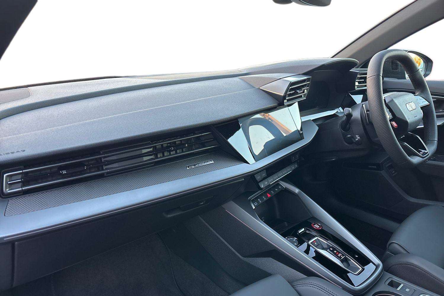 Used Audi RS3 2025 for sale - 76610567: Photo 2