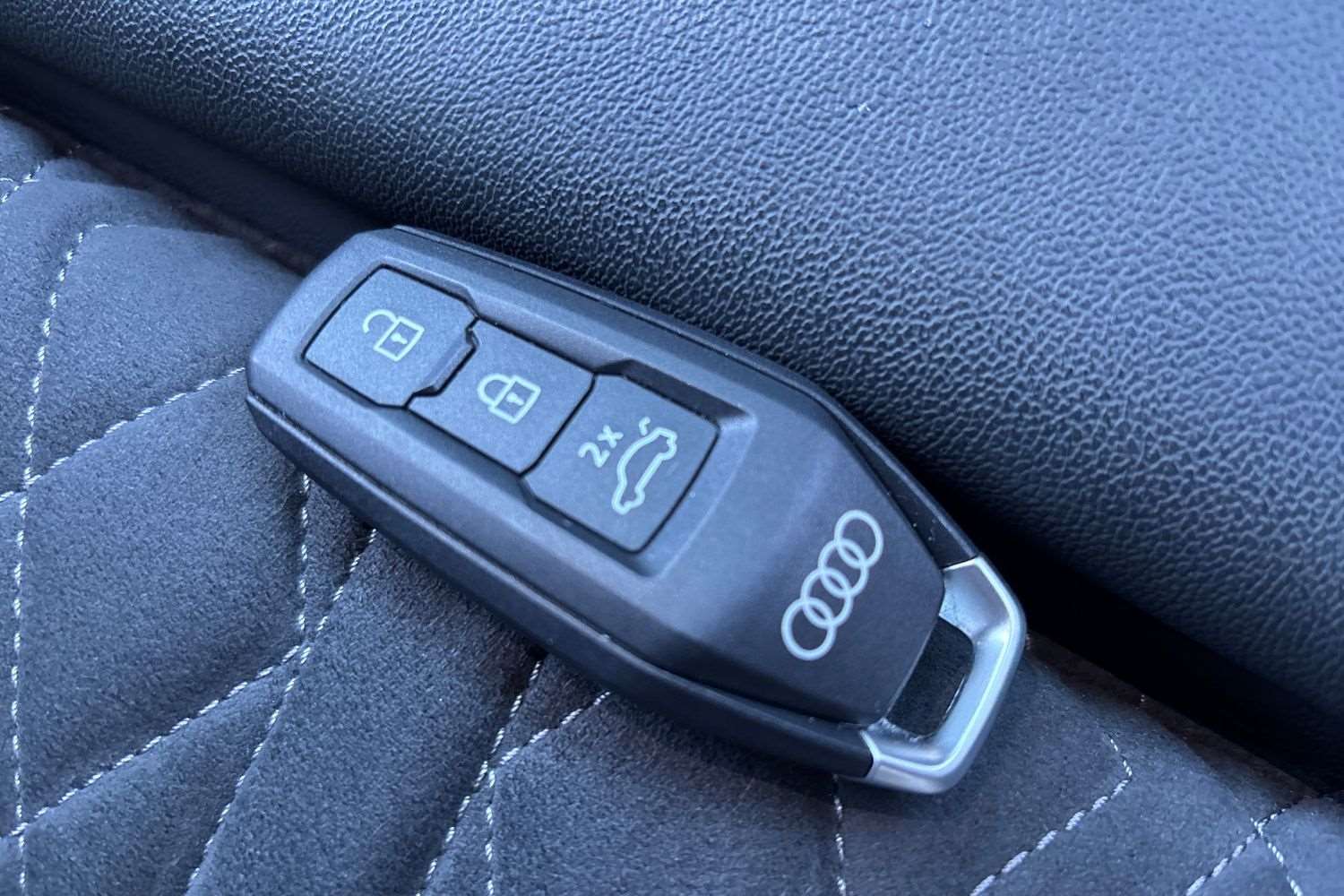 Used Audi Q6 e-tron 2025 for sale - 78077109: Photo 25