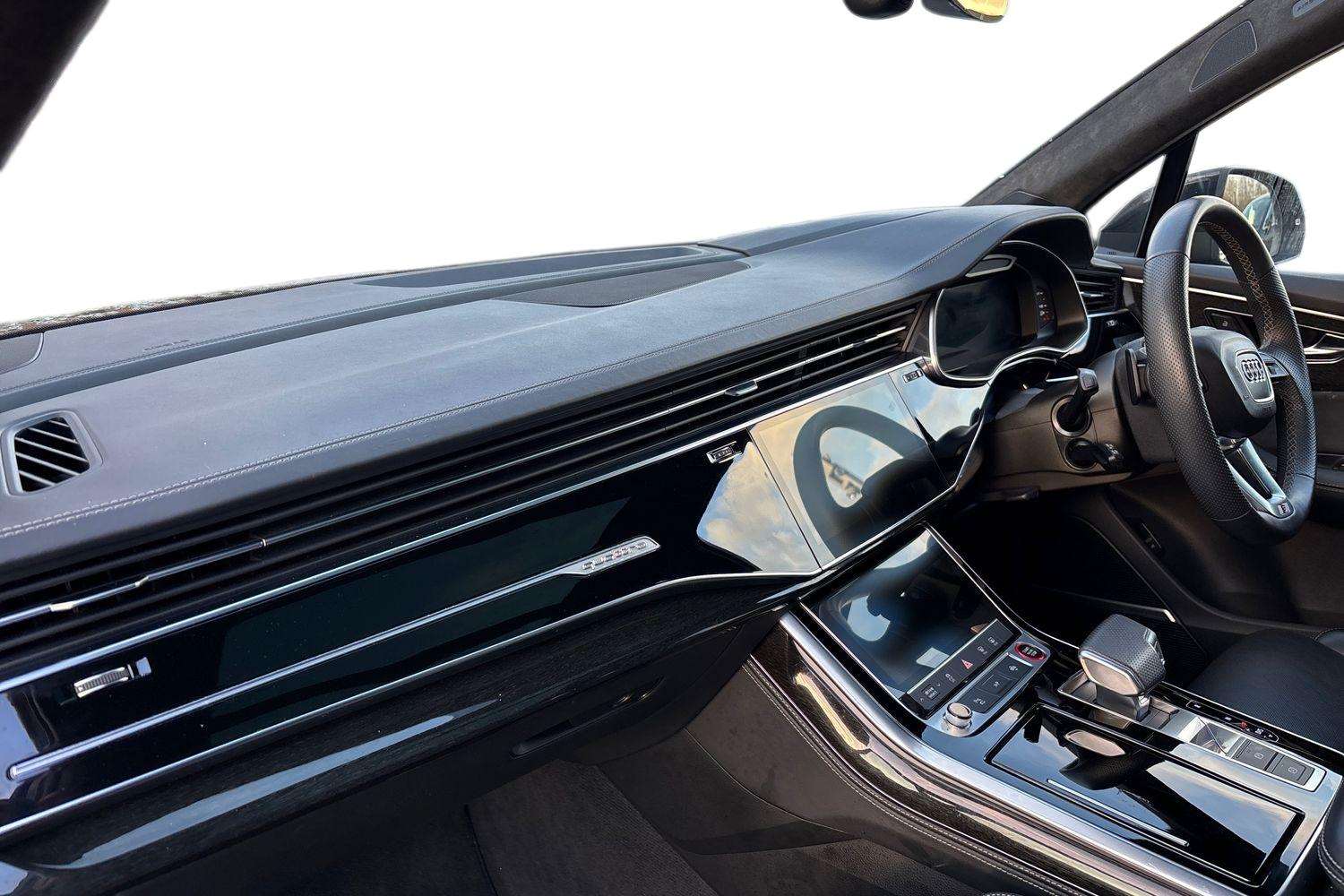 Used Audi Q7 2022 for sale - 76902366: Photo 2
