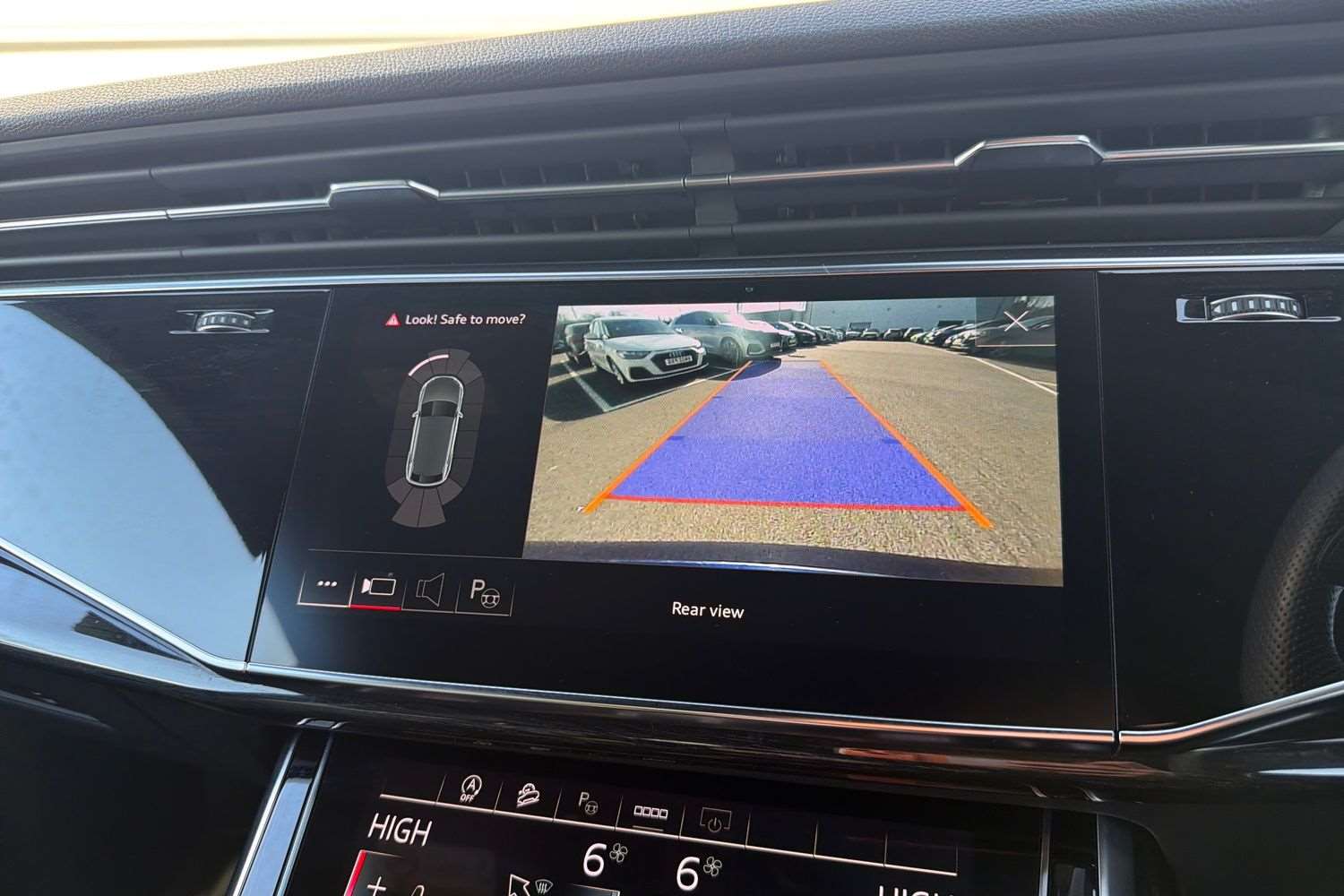 Used Audi Q8 2022 for sale - 77961085: Photo 26