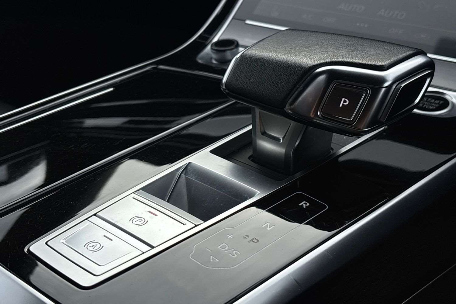 Used Audi Q8 2023 for sale - 76113439: Photo 15