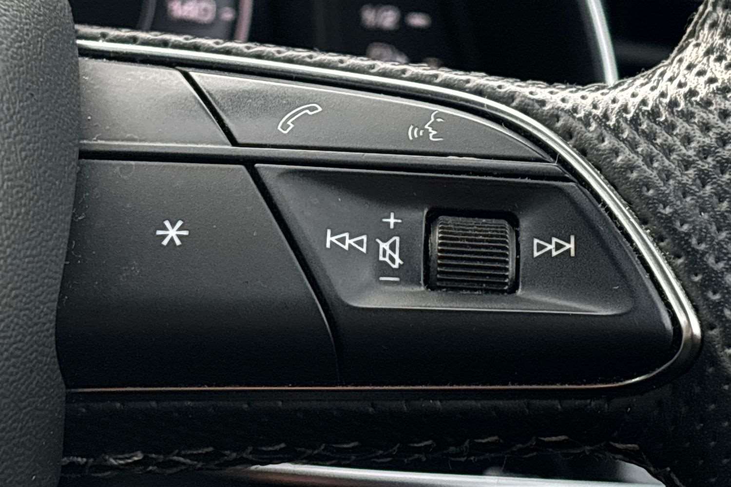 Used Audi Q8 2023 for sale - 76113439: Photo 17
