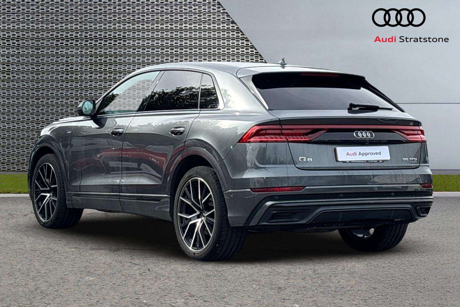 Used Audi Q8 2023 for sale - 76113439: Photo 3