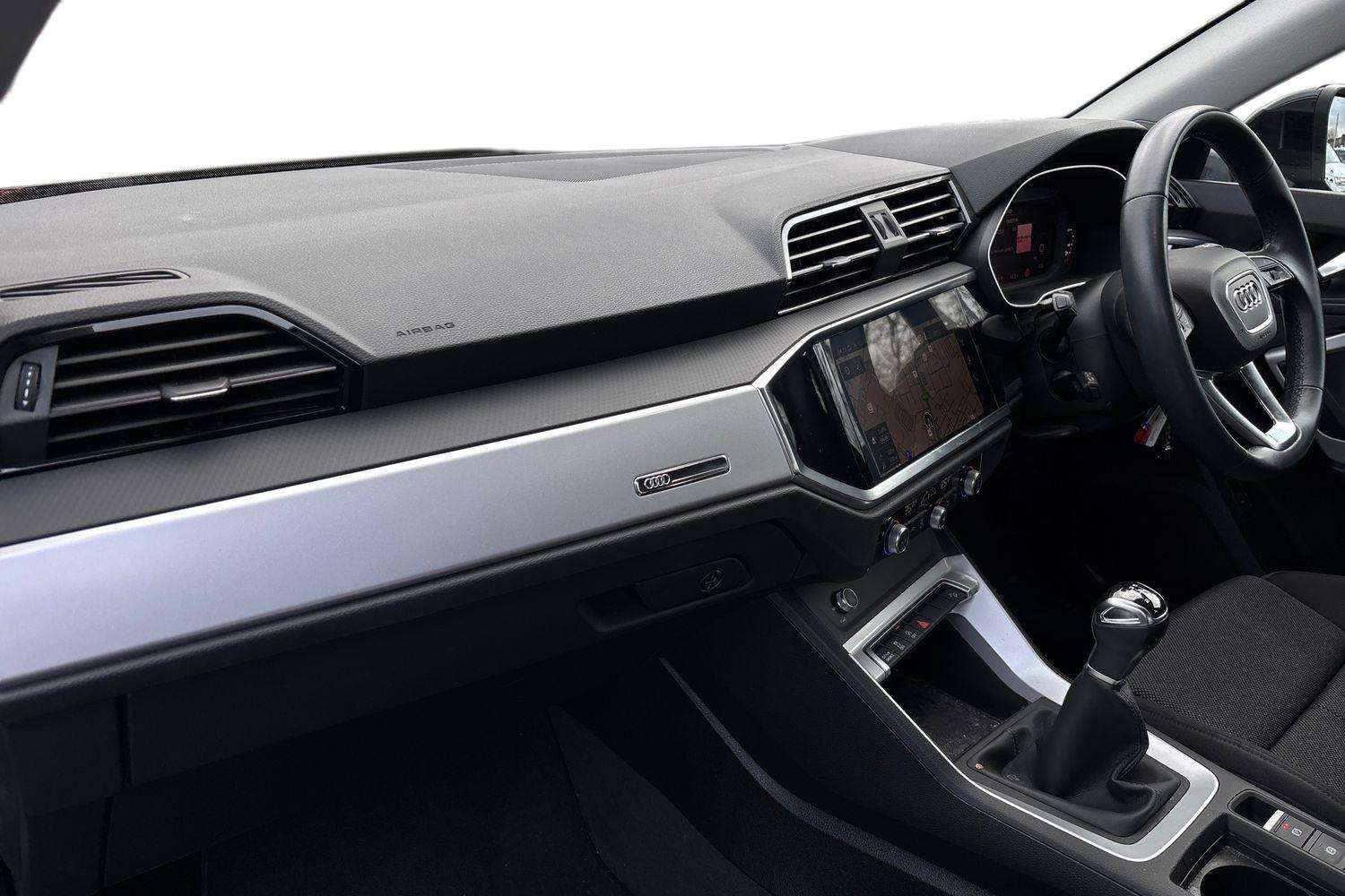 Used Audi Q3 2023 for sale - 77397838: Photo 2