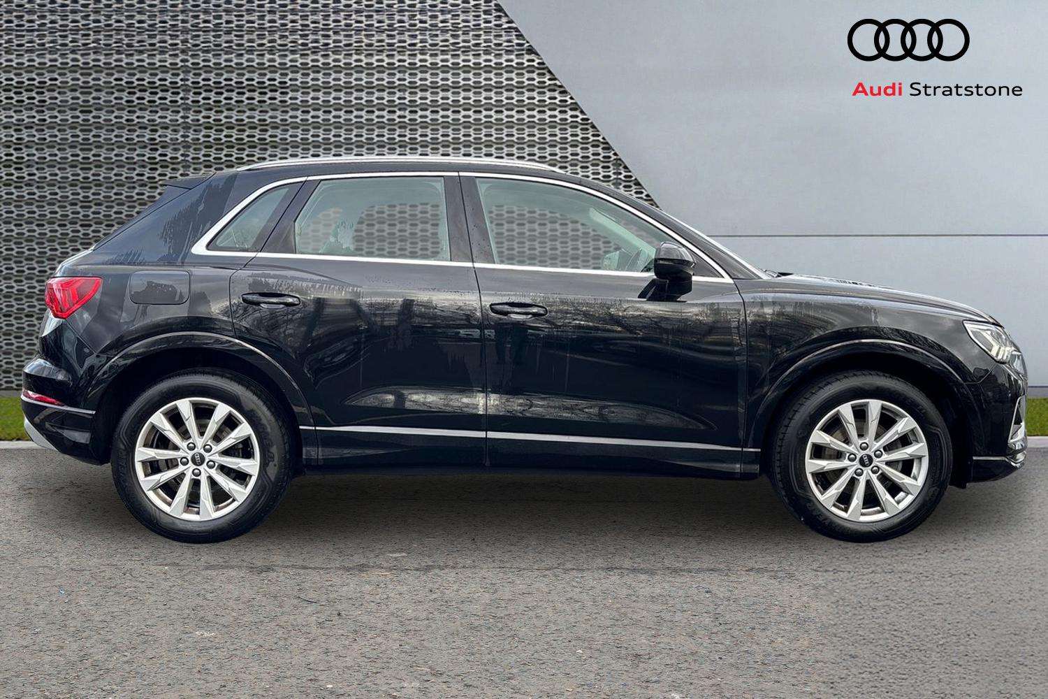 Used Audi Q3 2023 for sale - 77397838: Photo 4