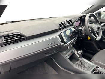 Used Audi Q3 2021 for sale - 76929002: Photo