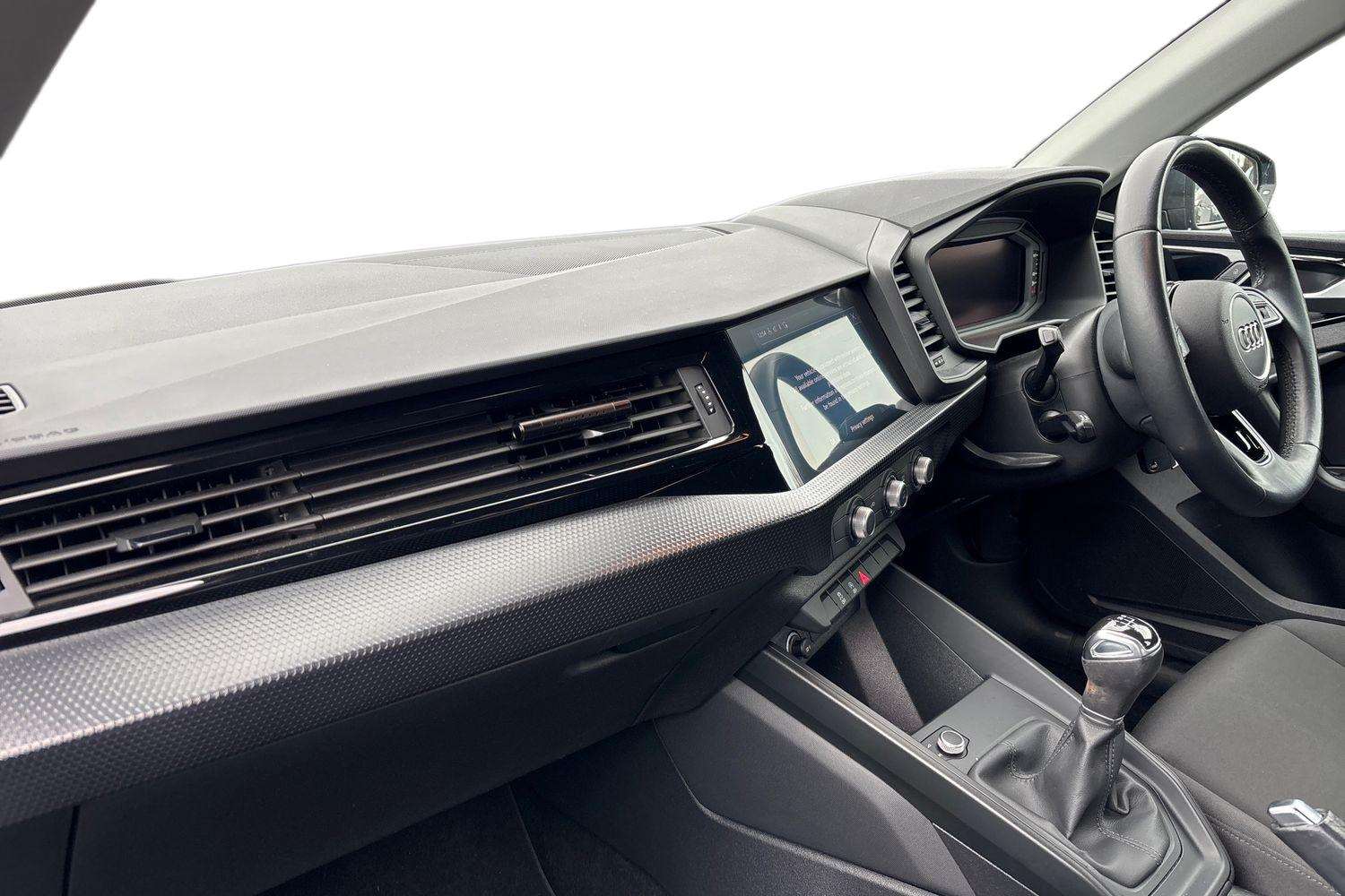 Used Audi A1 2022 for sale - 77361536: Photo 2