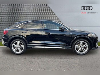 Used Audi Q3 2023 for sale - 76575969: Photo