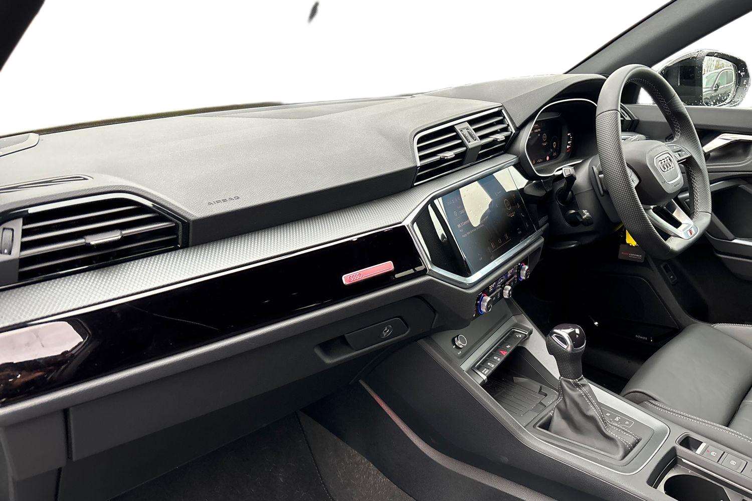 Used Audi Q3 2025 for sale - 76902434: Photo 2