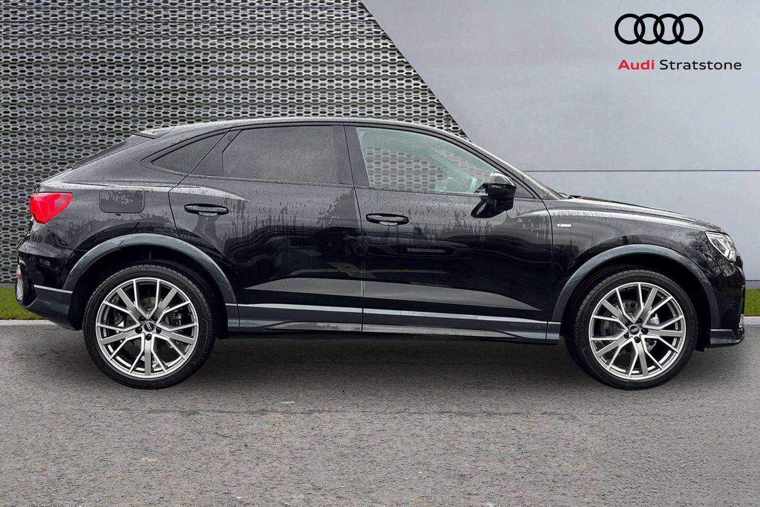 Used Audi Q3 2025 for sale - 76902434: Photo 4