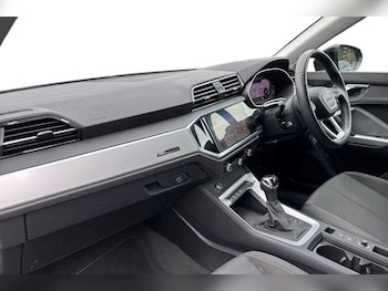 Used Audi Q3 2023 for sale - 75282172: Photo