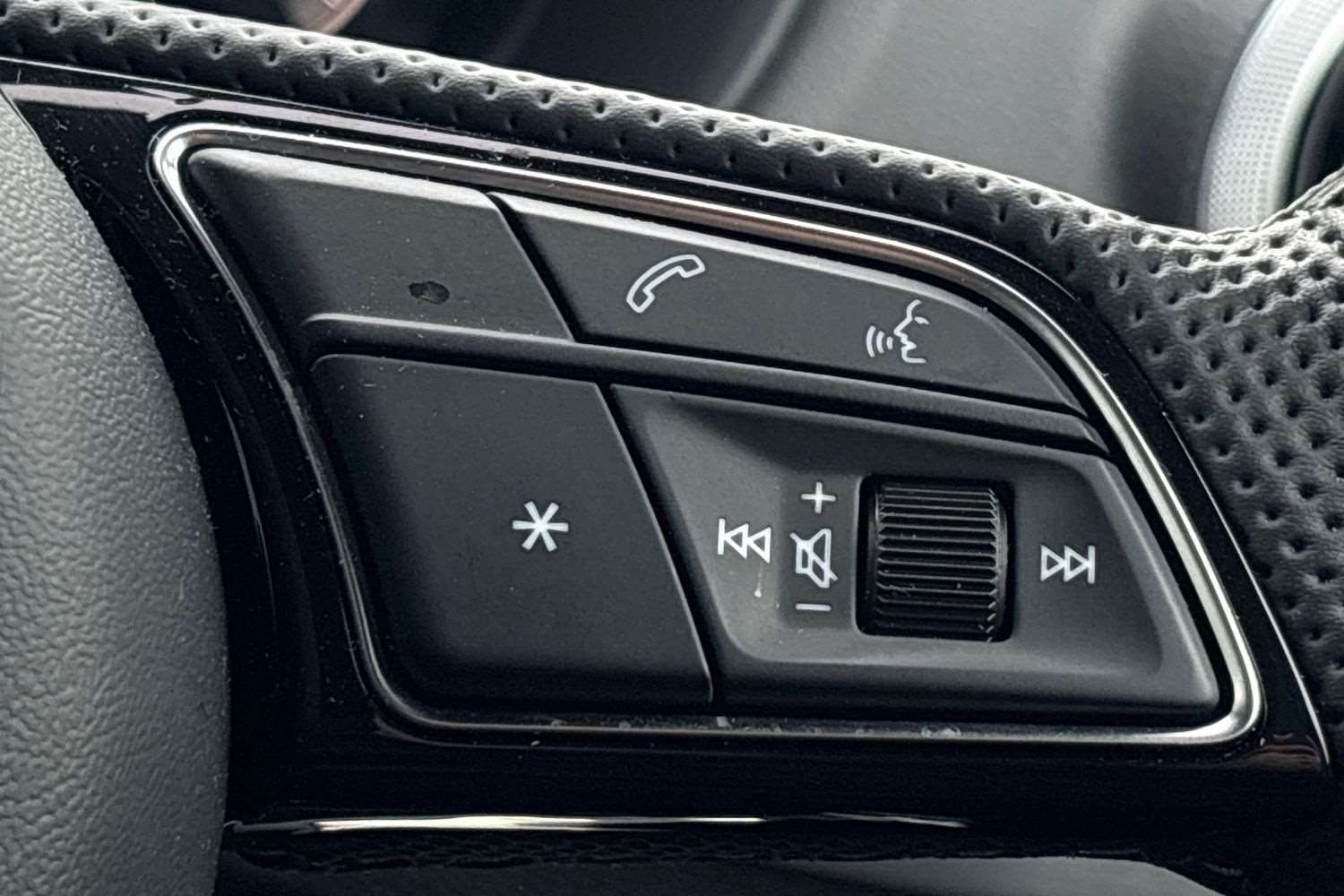 Used Audi Q2 for sale - 77526827: Photo 17