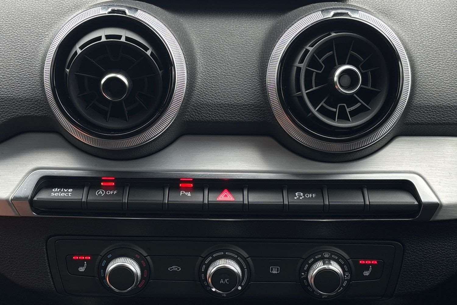 Used Audi Q2 for sale - 77526827: Photo 34