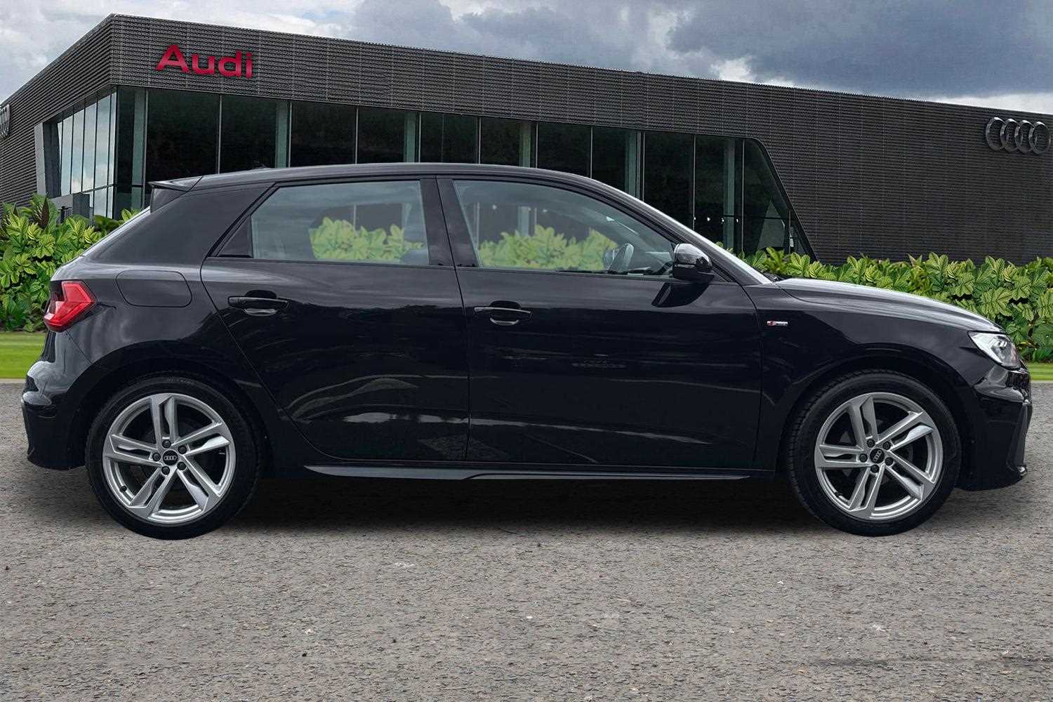 Used Audi A1 2021 for sale - 76636778: Photo 4