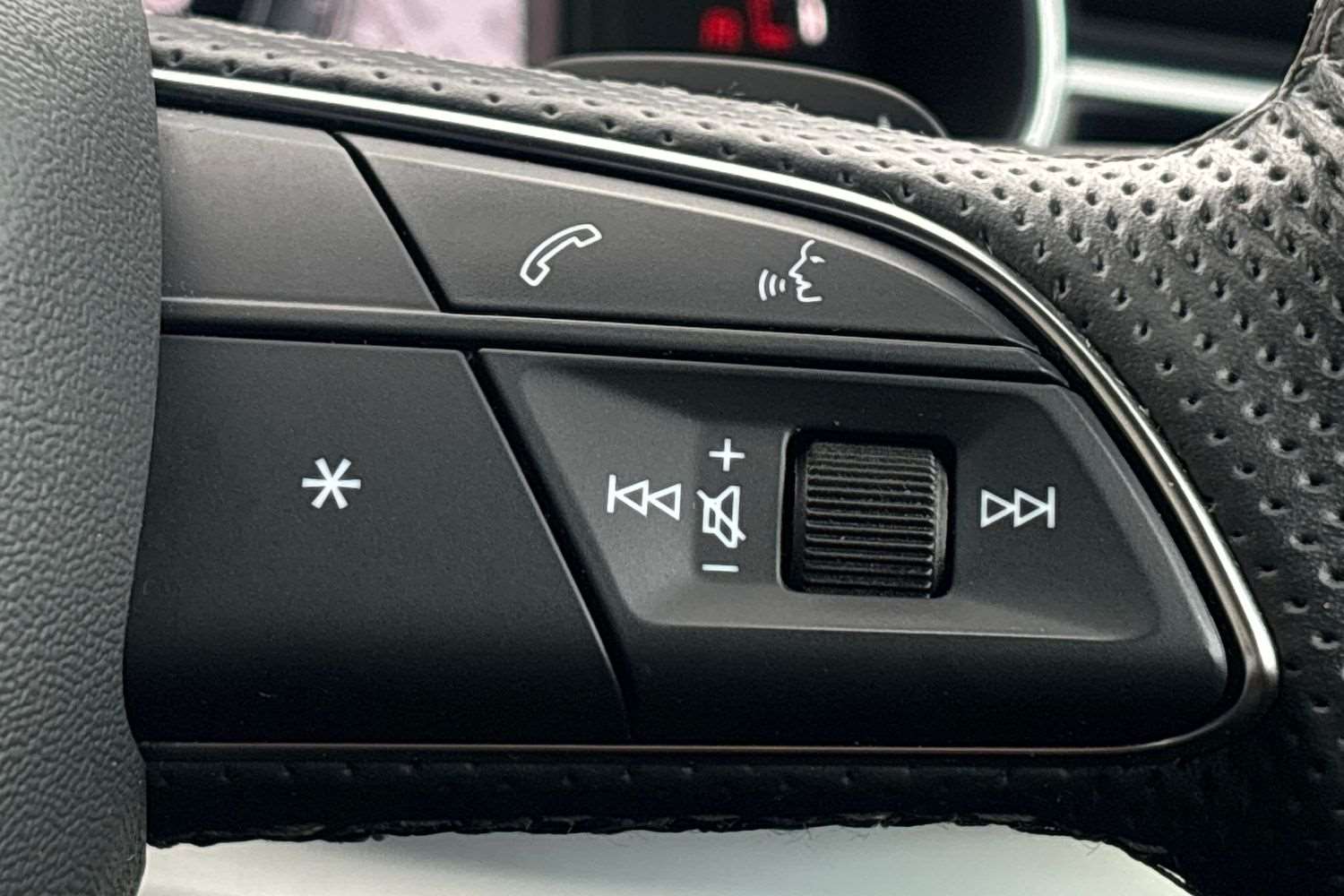 Used Audi Q8 2022 for sale - 76875745: Photo 30