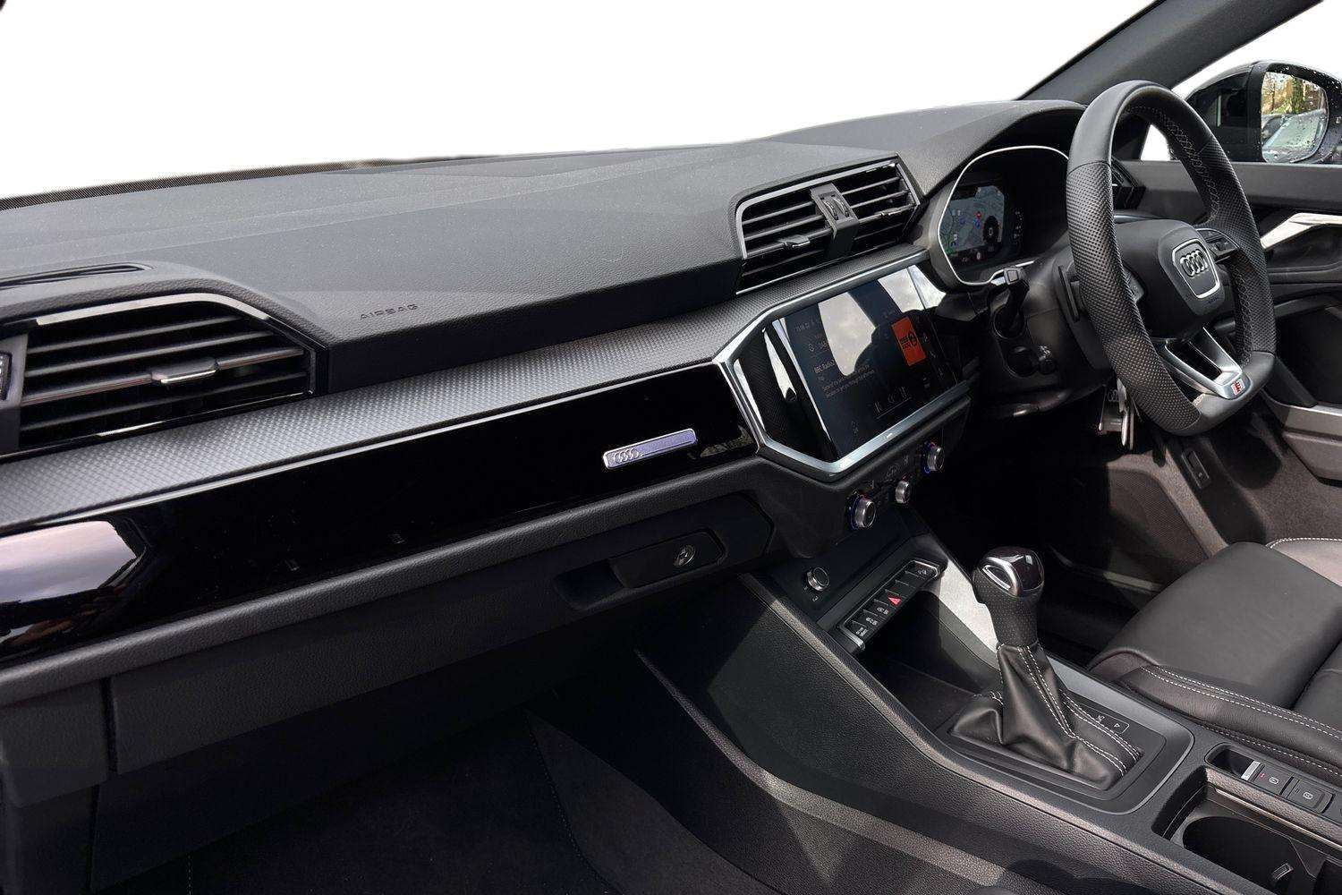 Used Audi Q3 2025 for sale - 77842446: Photo 2