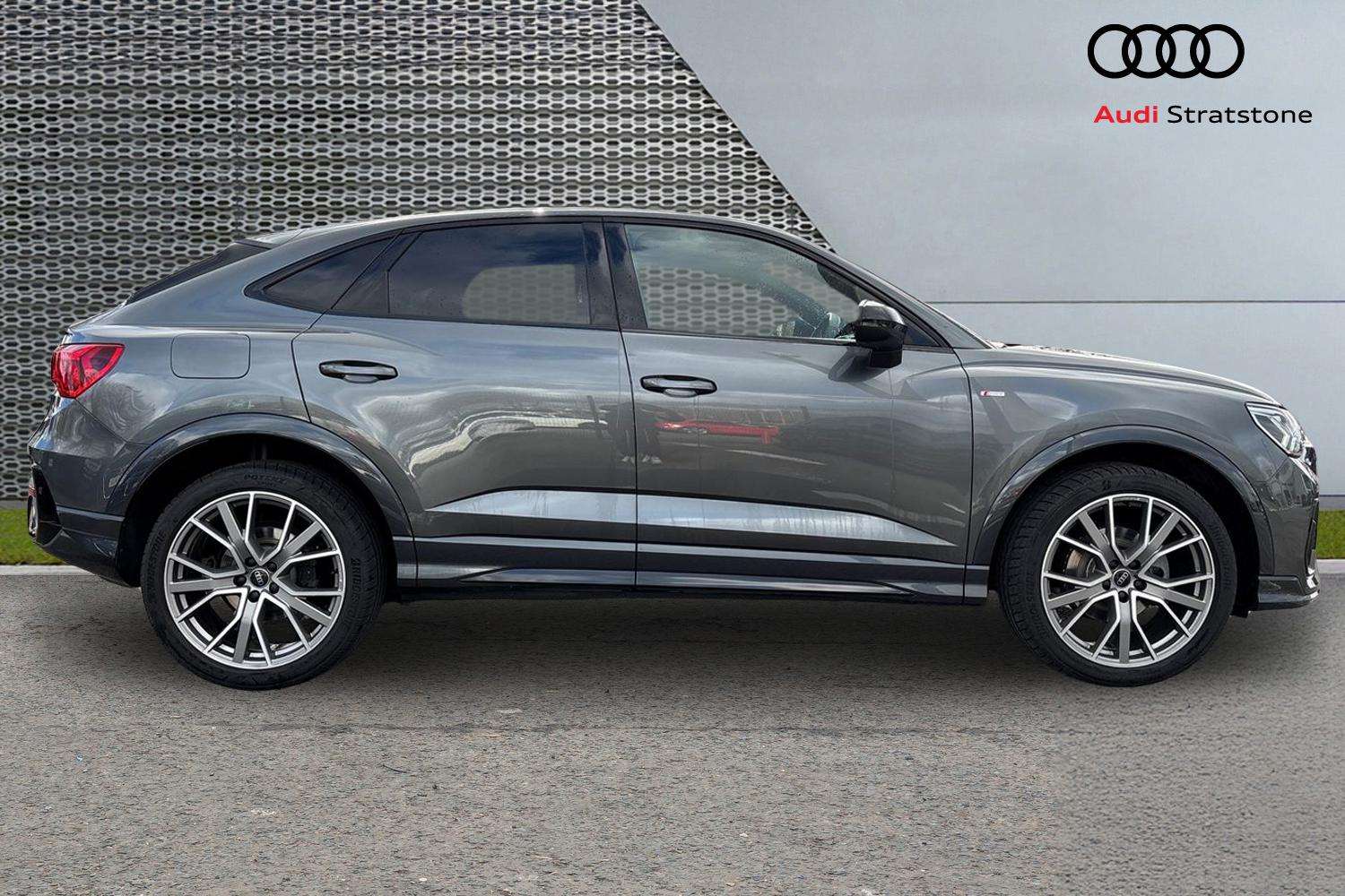 Used Audi Q3 2025 for sale - 77842446: Photo 4