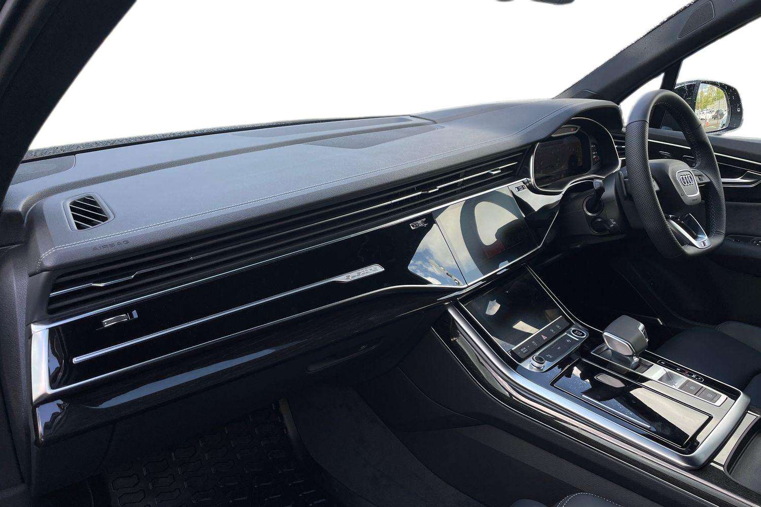 Used Audi Q7 2025 for sale - 76610571: Photo 2