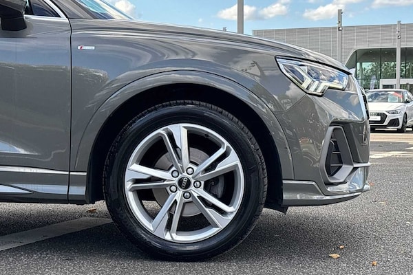 Used Audi Q3 2023 for sale - 75615576: Photo 5