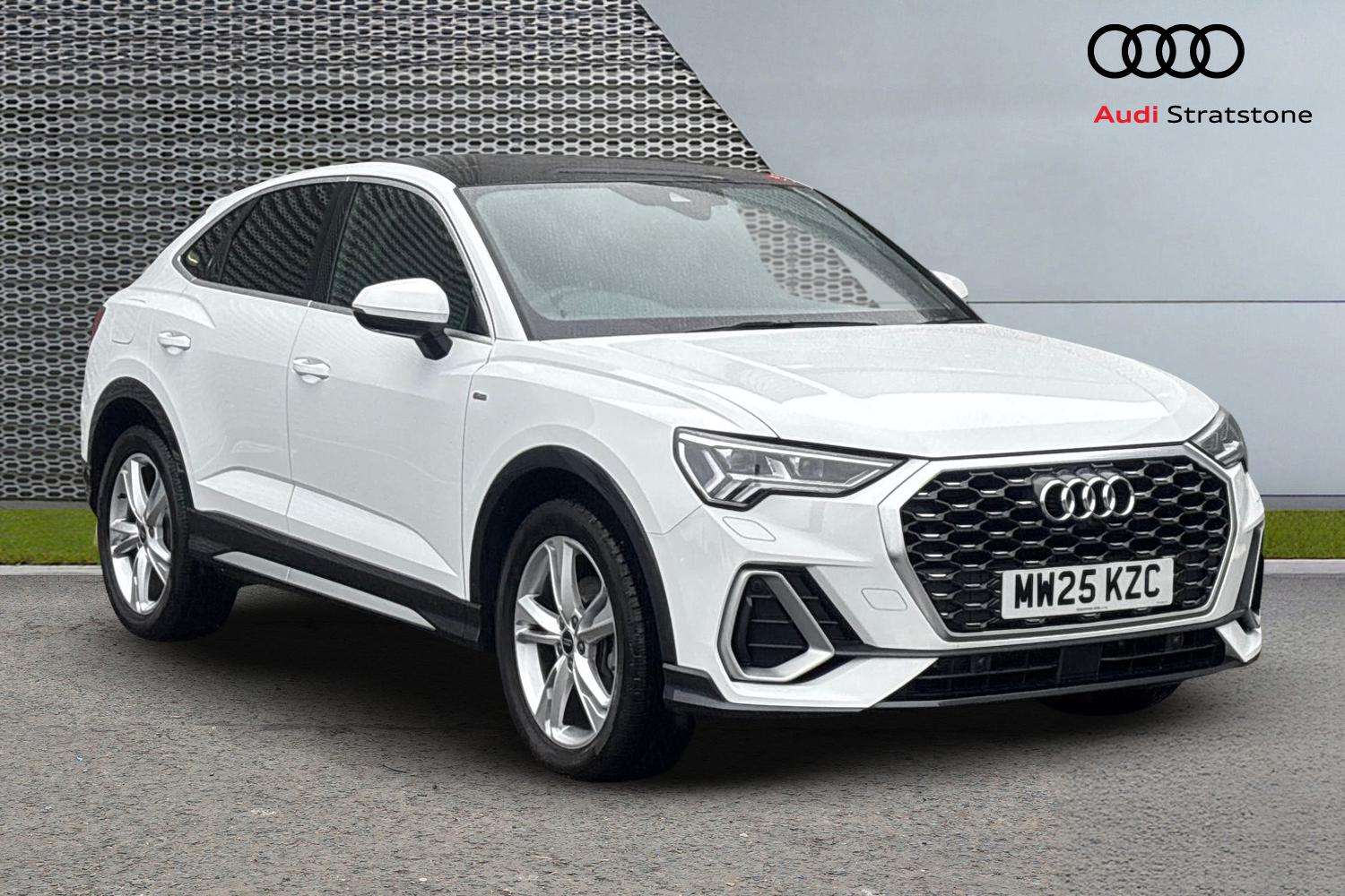 Used Audi Q3 2025 for sale - 76176879: Photo 1