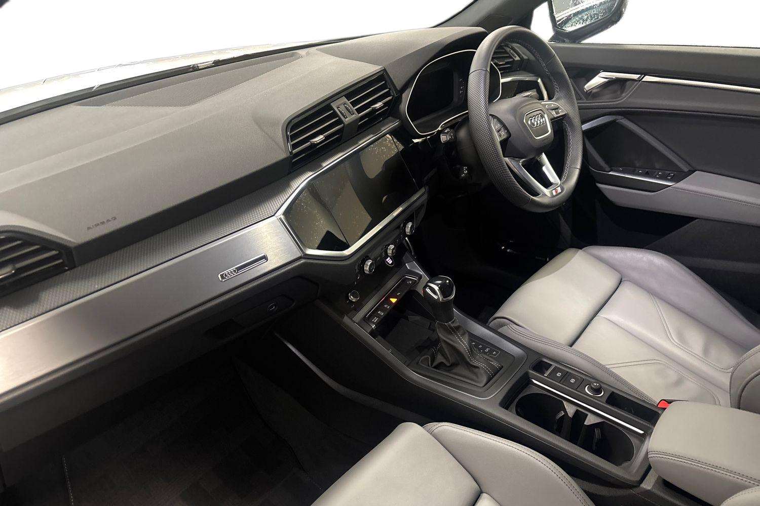 Used Audi Q3 2025 for sale - 76176879: Photo 2