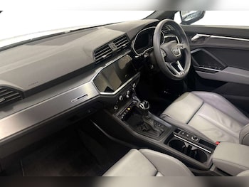 Used Audi Q3 2025 for sale - 76176879: Photo 2