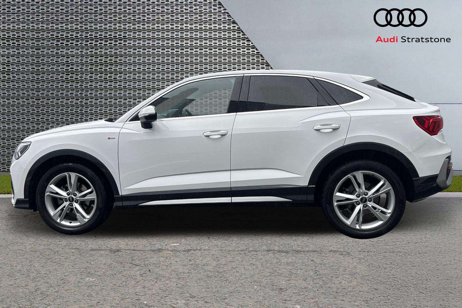 Used Audi Q3 2025 for sale - 76176879: Photo 8