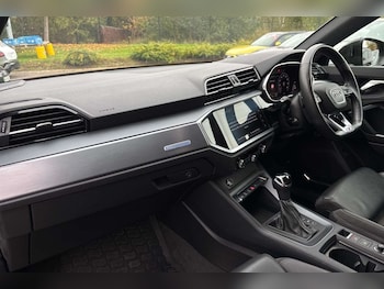 Used Audi Q3 2020 for sale - 76298409: Photo