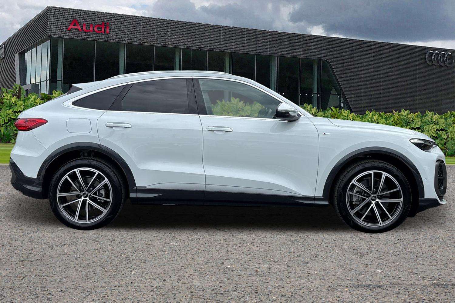 Used Audi Q5 2025 for sale - 76390650: Photo 4