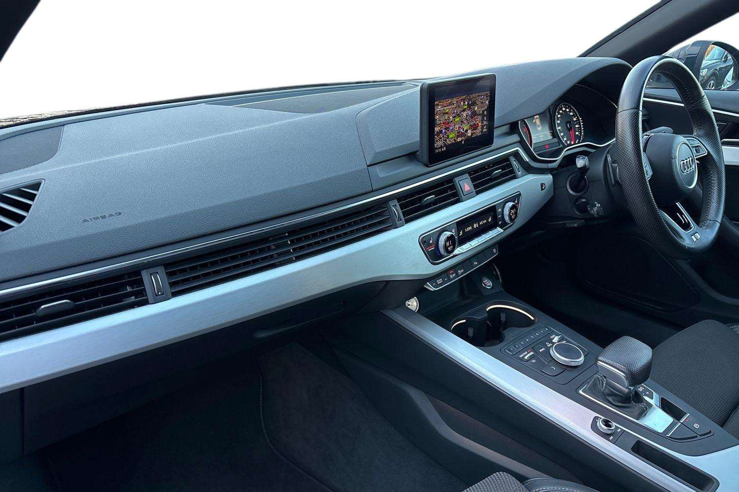 Used Audi A4 2017 for sale - 76842827: Photo 2