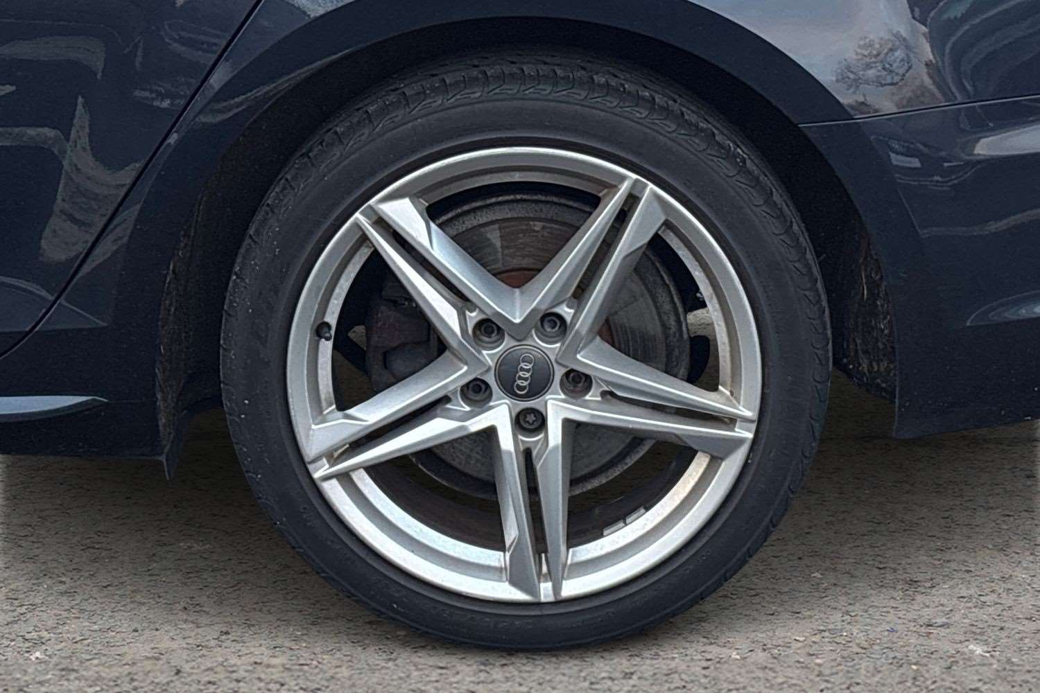 Used Audi A4 2017 for sale - 76842827: Photo 5