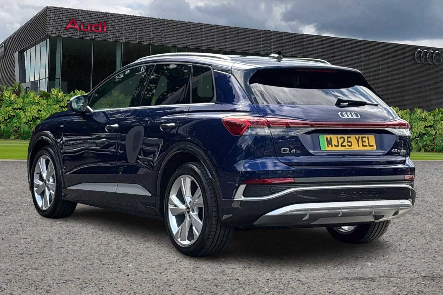 Used Audi Q4 e-tron 2025 for sale - 77112281: Photo 3