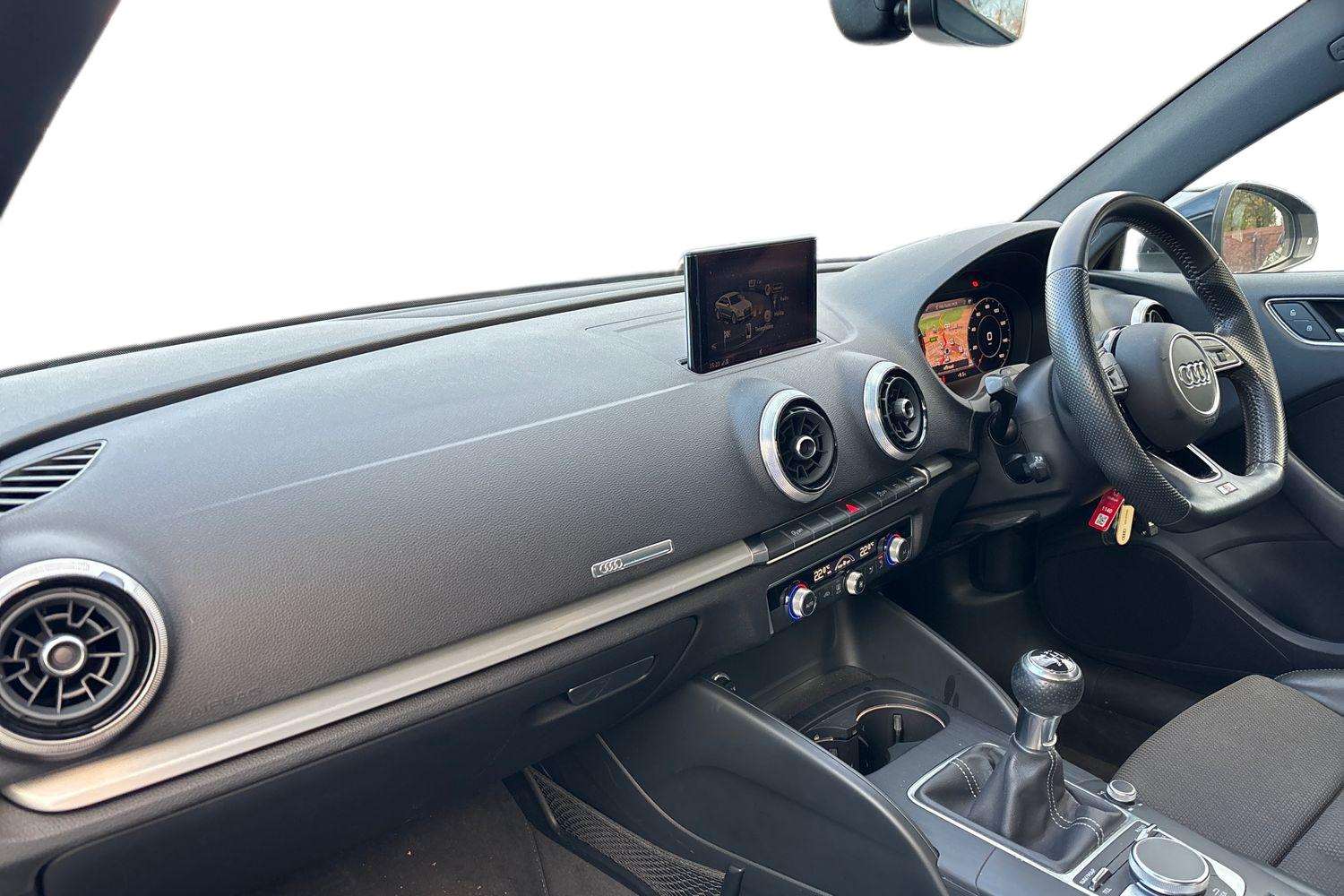 Used Audi A3 2018 for sale - 76390579: Photo 2