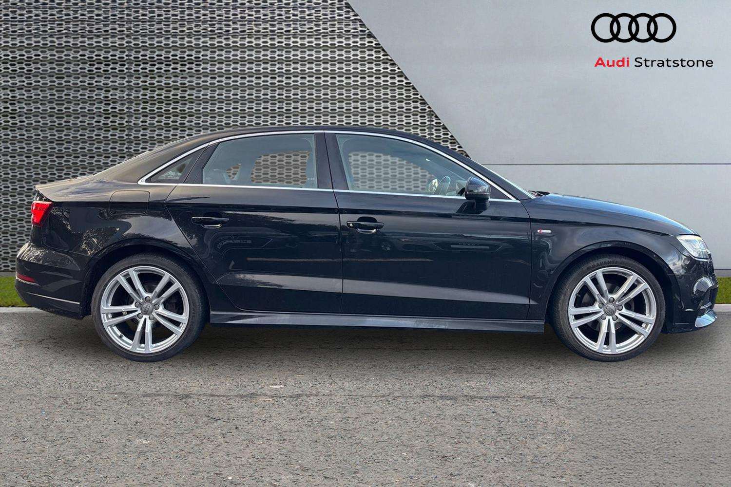 Used Audi A3 2018 for sale - 76390579: Photo 4
