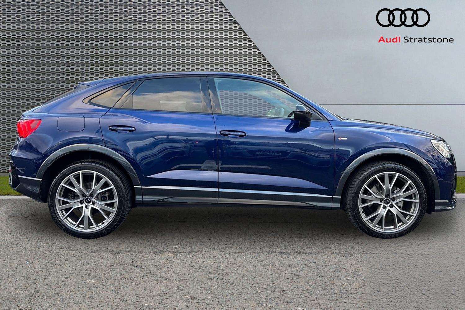 Used Audi Q3 2025 for sale - 76902469: Photo 4