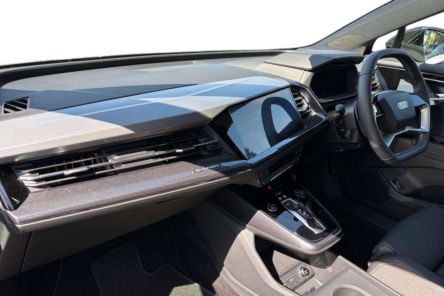 Used Audi Q4 e-tron 2025 for sale - 76390560: Photo 2