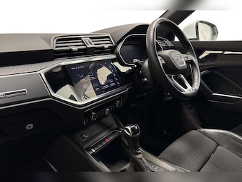 Used Audi Q3 2023 for sale - 78732096: Photo