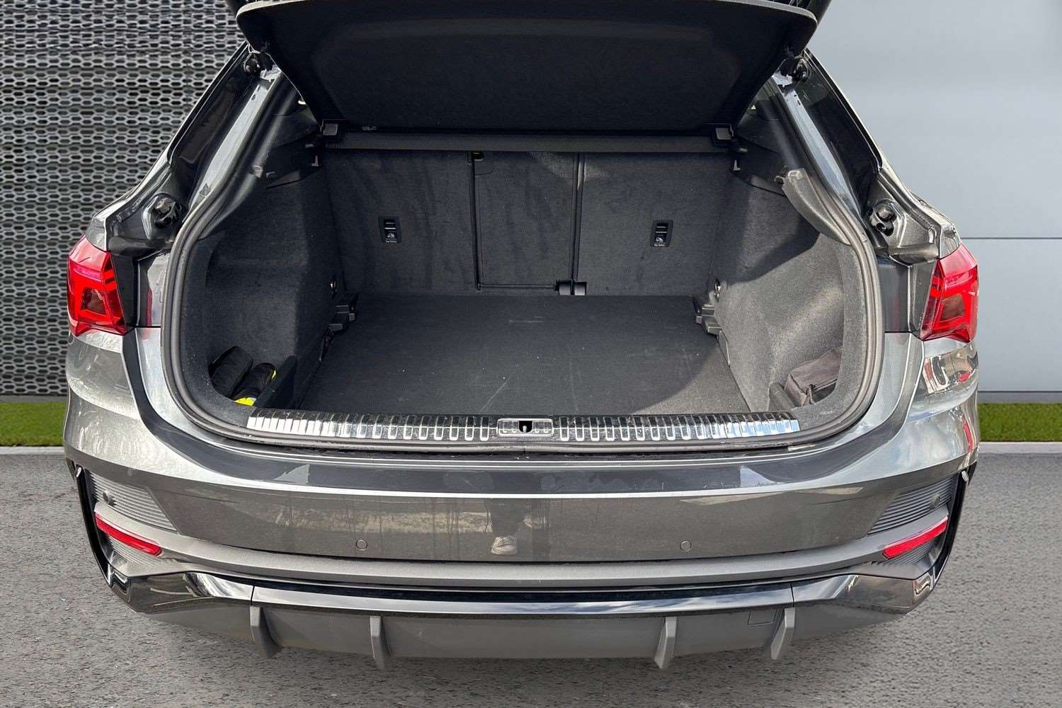 Used Audi Q3 2025 for sale - 77842564: Photo 13