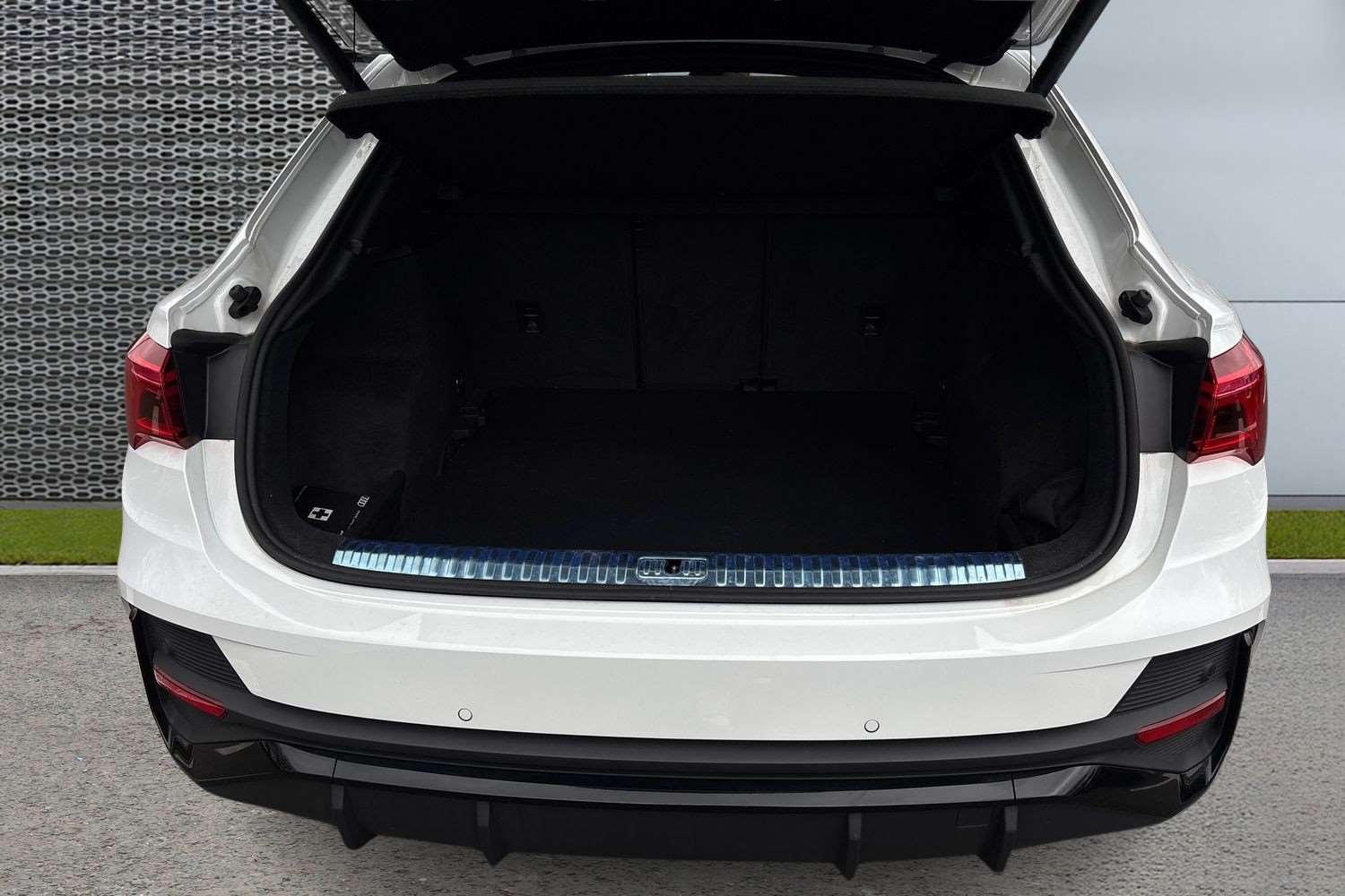 Used Audi Q3 2024 for sale - 77726808: Photo 13