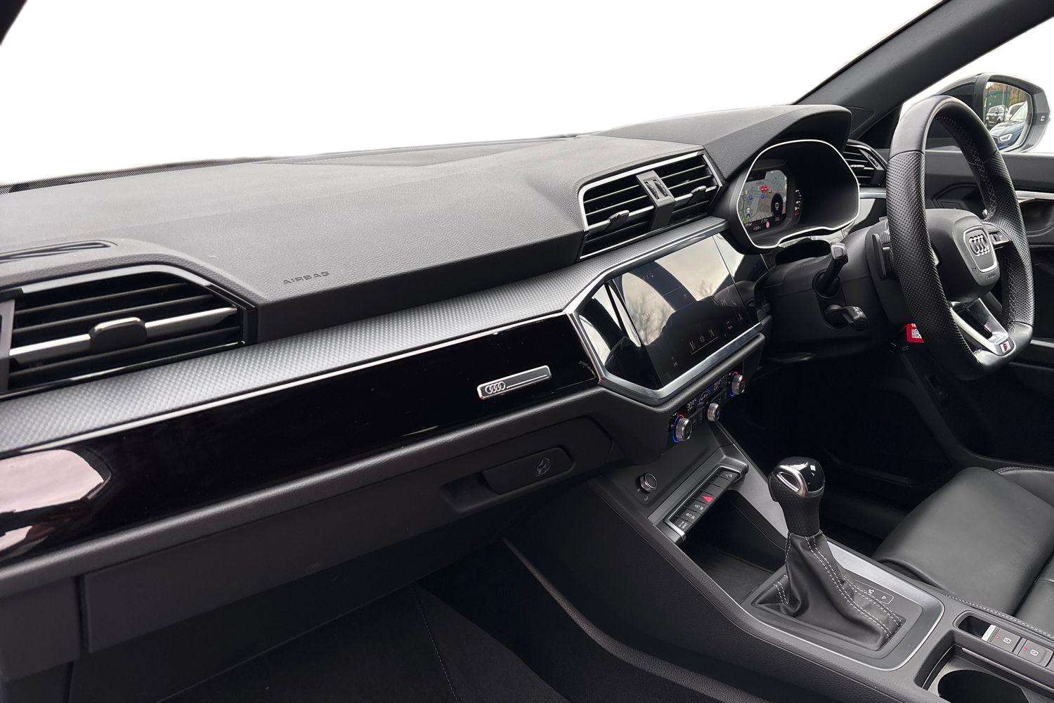 Used Audi Q3 2024 for sale - 77726808: Photo 2