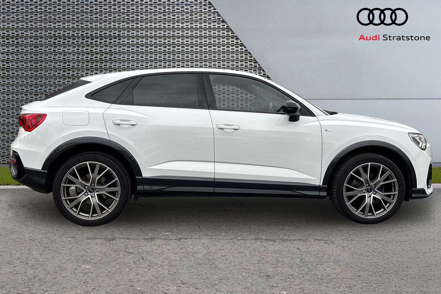 Used Audi Q3 2024 for sale - 77726808: Photo 4