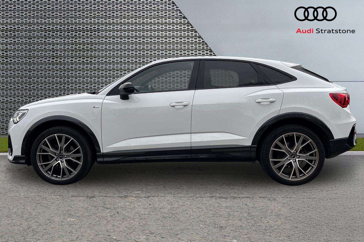 Used Audi Q3 2024 for sale - 77726808: Photo 8