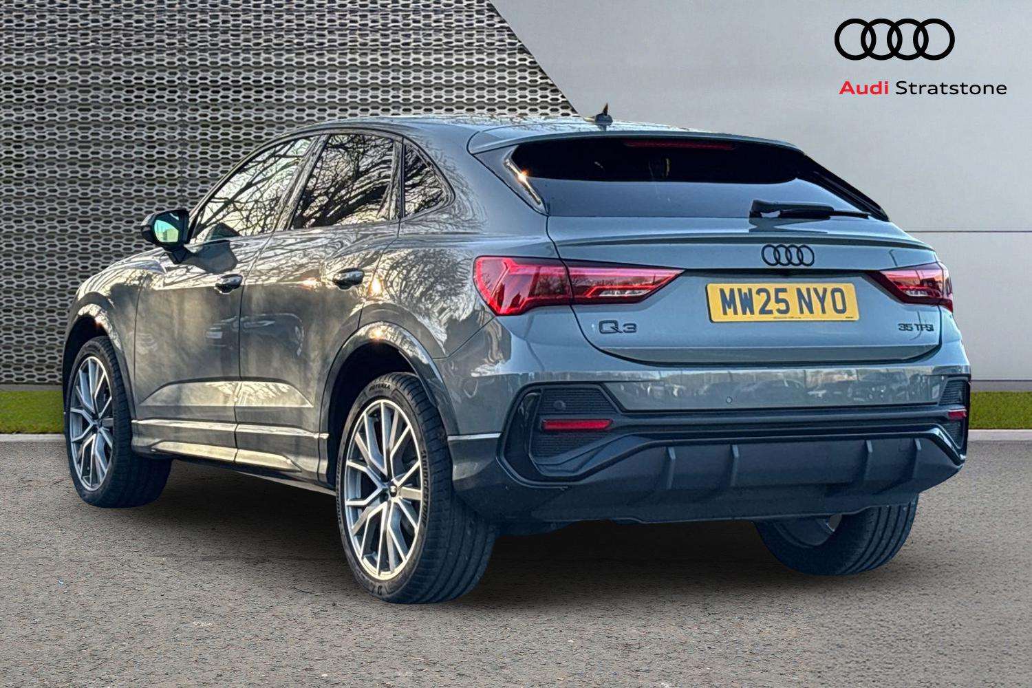 Used Audi Q3 2025 for sale - 76610667: Photo 3