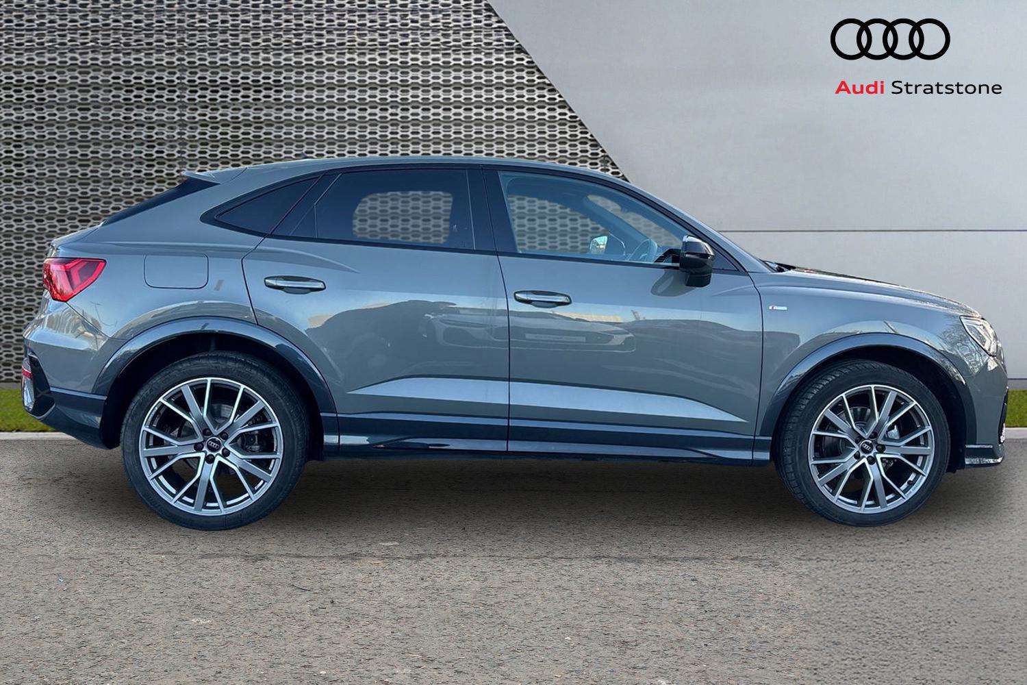 Used Audi Q3 2025 for sale - 76610667: Photo 4