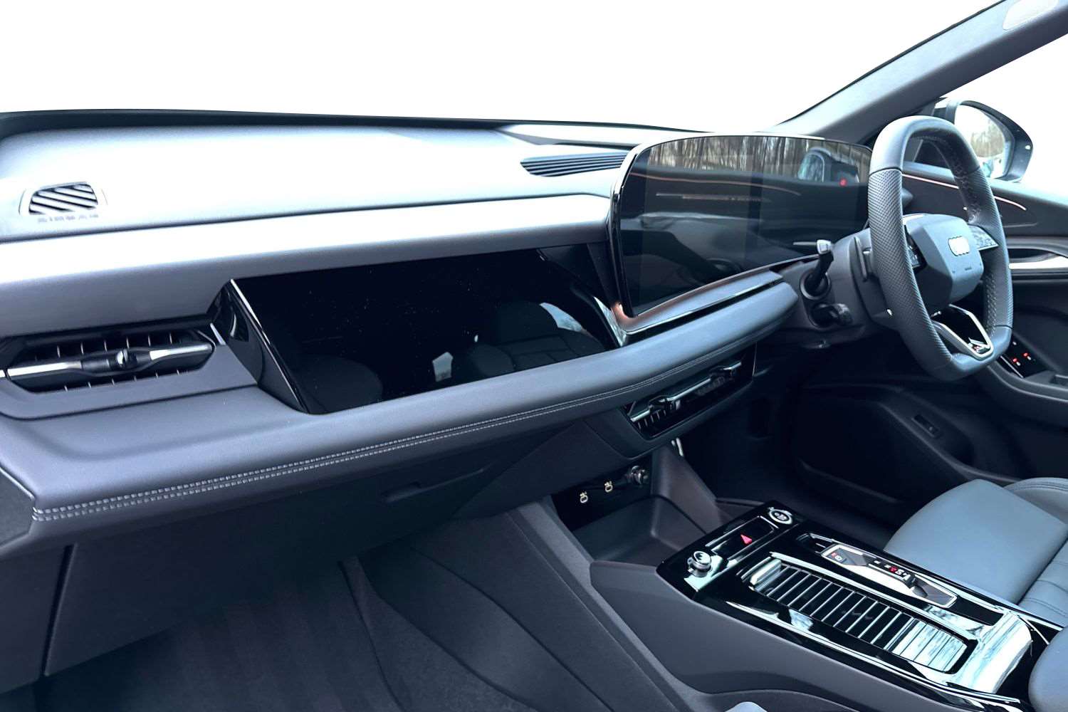 Used Audi Q6 e-tron 2025 for sale - 78010433: Photo 2