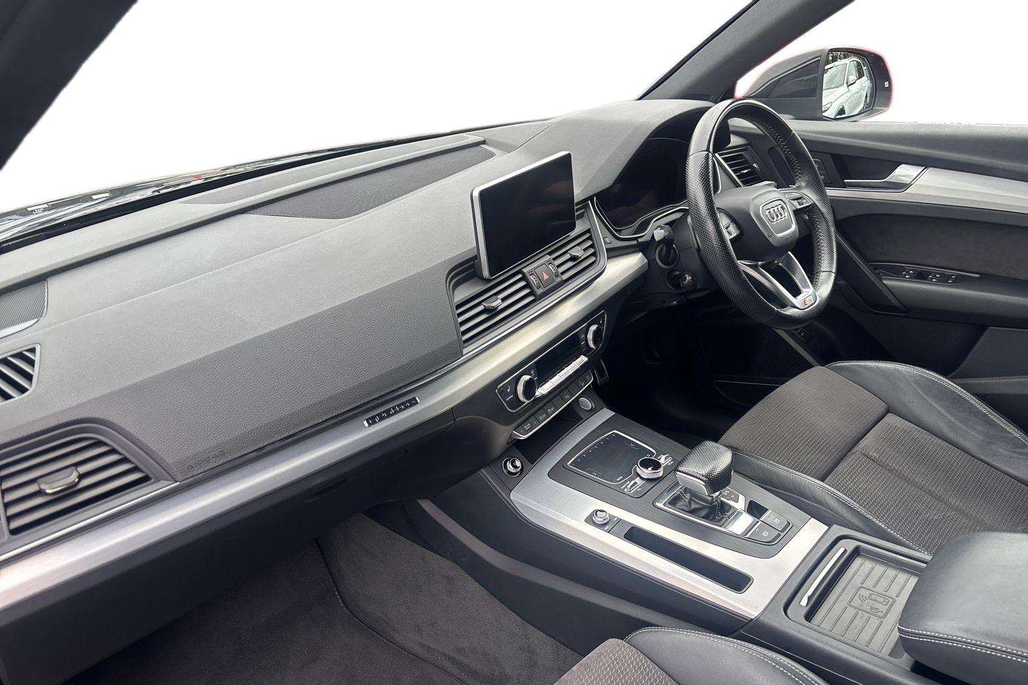 Used Audi Q5 2018 for sale - 76156187: Photo 2